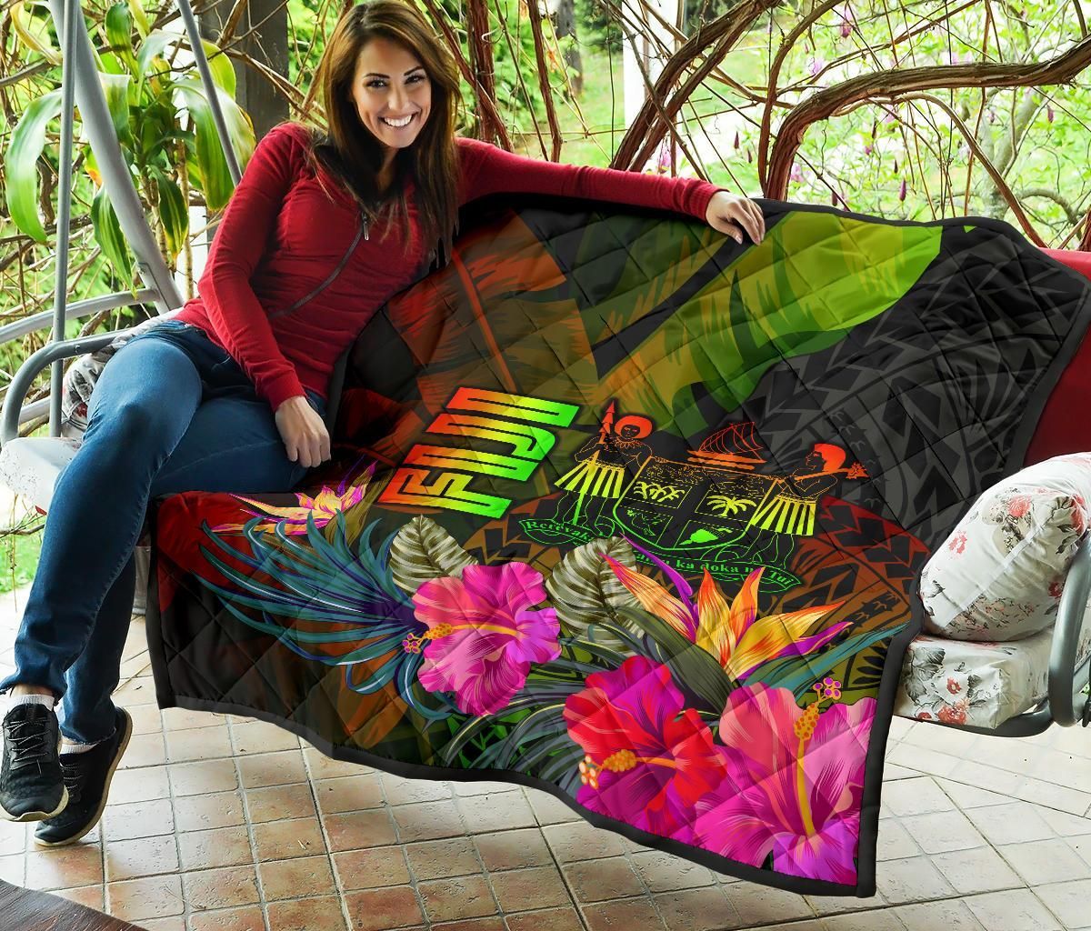 Fiji Polynesian Premium Quilt -  Hibiscus and Banana Leaves