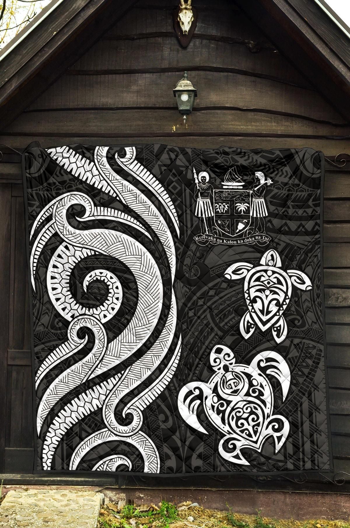 Fiji Polynesian Premium Quilt - White Tentacle Turtle Crest