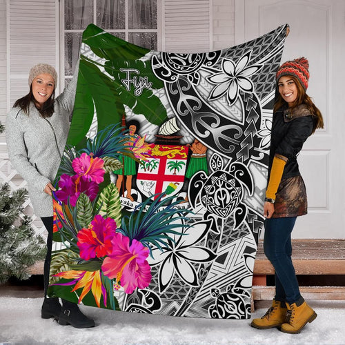 Fiji Premium Blanket White - Turtle Plumeria Banana Leaf Crest