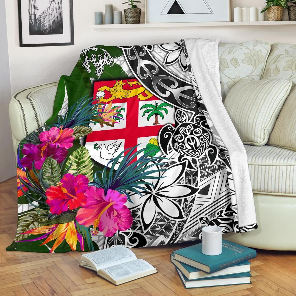 Fiji Premium Blanket White - Turtle Plumeria Banana Leaf