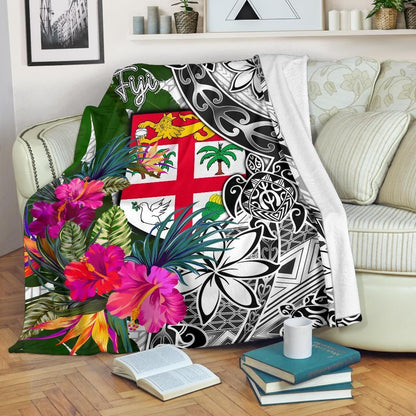 Fiji Premium Blanket White - Turtle Plumeria Banana Leaf
