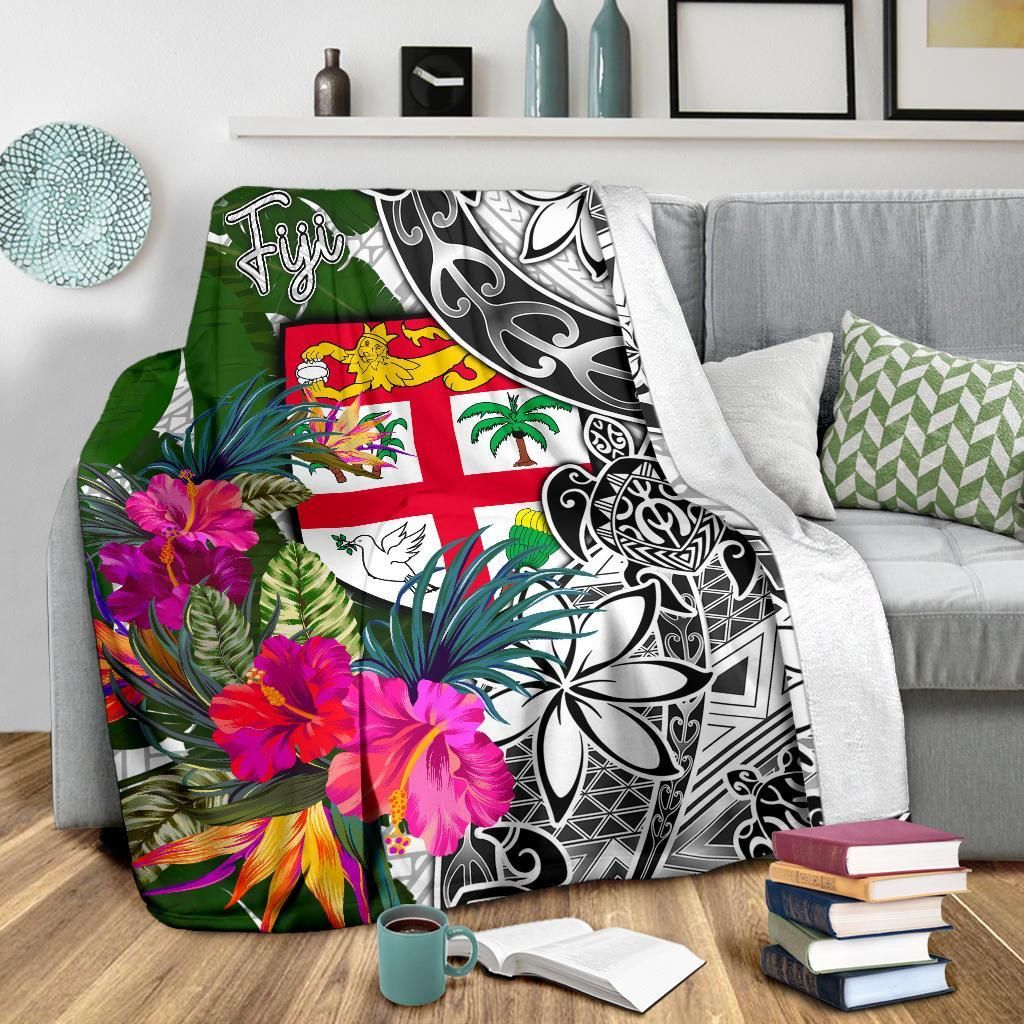 Fiji Premium Blanket White - Turtle Plumeria Banana Leaf