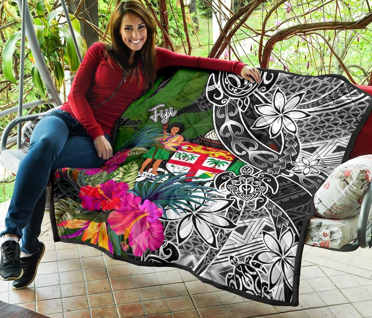 Fiji Premium Quilt - Turtle Plumeria Banana Leaf Crest