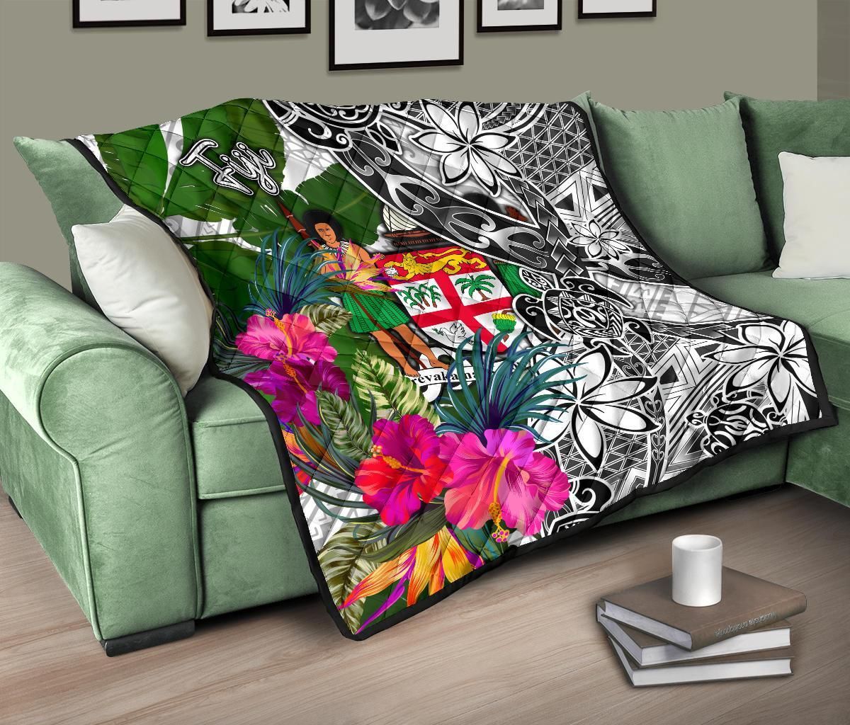 Fiji Premium Quilt White - Turtle Plumeria Banana Leaf Crest