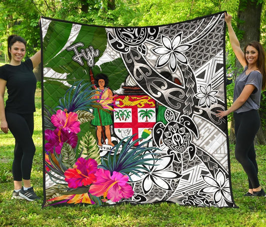 Fiji Premium Quilt White - Turtle Plumeria Banana Leaf Crest