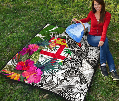 Fiji Premium Quilt White - Turtle Plumeria Banana Leaf