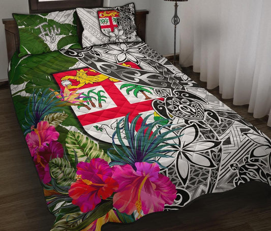 Fiji Quilt Bed Set White - Turtle Plumeria Banana Leaf