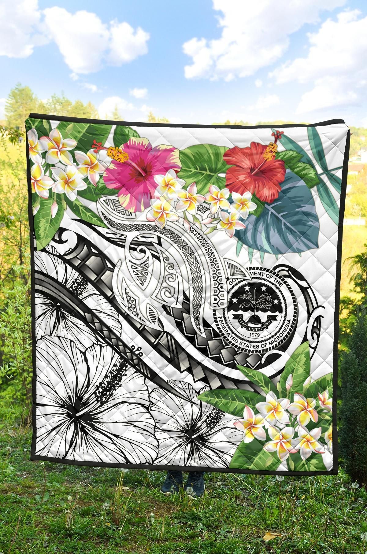 FSM Polynesian Premium Quilt - Summer Plumeria (White)