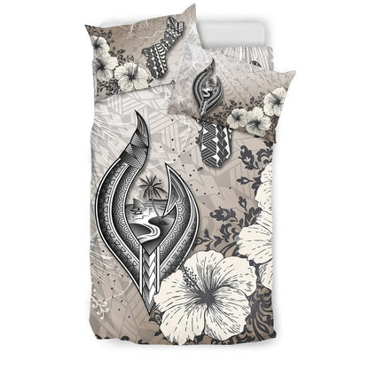 Guam Bedding Set - Vintage Luxury Floral Style