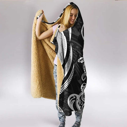 Guam Hooded Blanket - White Tentacle Turtle