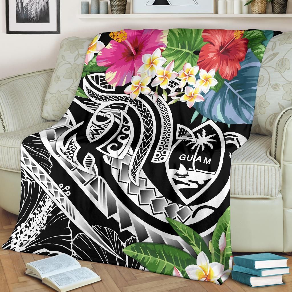 Guam Polynesian Premium Blanket - Summer Plumeria (Black)