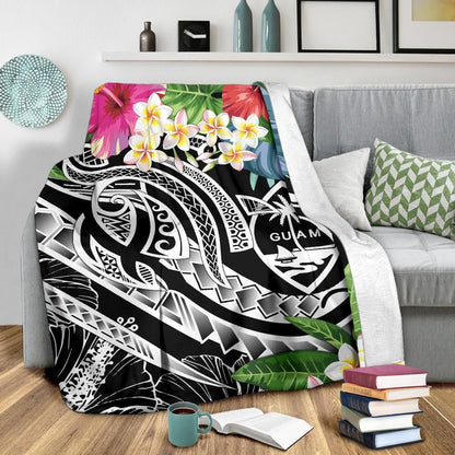 Guam Polynesian Premium Blanket - Summer Plumeria (Black)