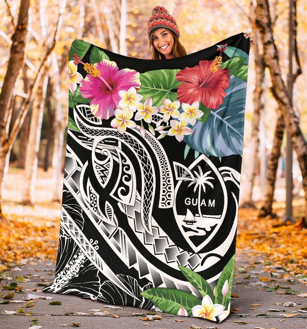 Guam Polynesian Premium Blanket - Summer Plumeria (Black)