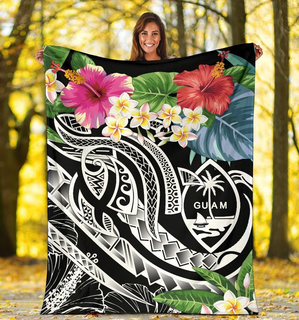 Guam Polynesian Premium Blanket - Summer Plumeria (Black)