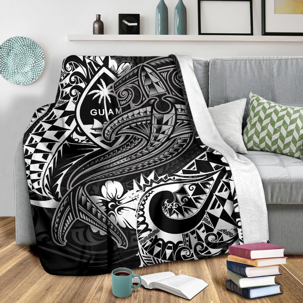 Guam Polynesian Premium Blanket - White Shark Polynesian Tattoo