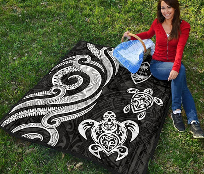 Guam Polynesian Premium Quilt - White Tentacle Turtle