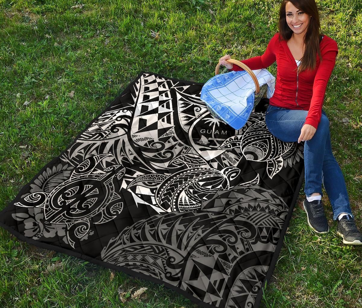 Guam Polynesian Premium Quilt - White Turtle Flowing