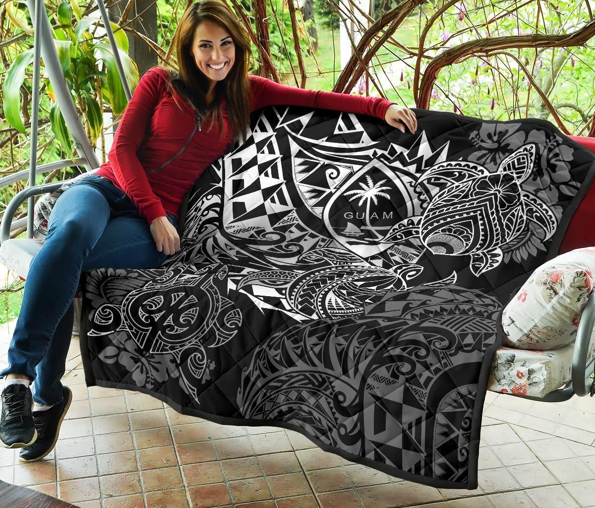 Guam Polynesian Premium Quilt - White Turtle Flowing