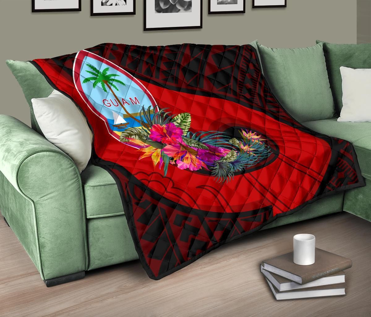 Guam Premium Quilt - Polynesian Hook And Hibiscus (Red)