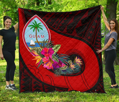 Guam Premium Quilt - Polynesian Hook And Hibiscus (Red)