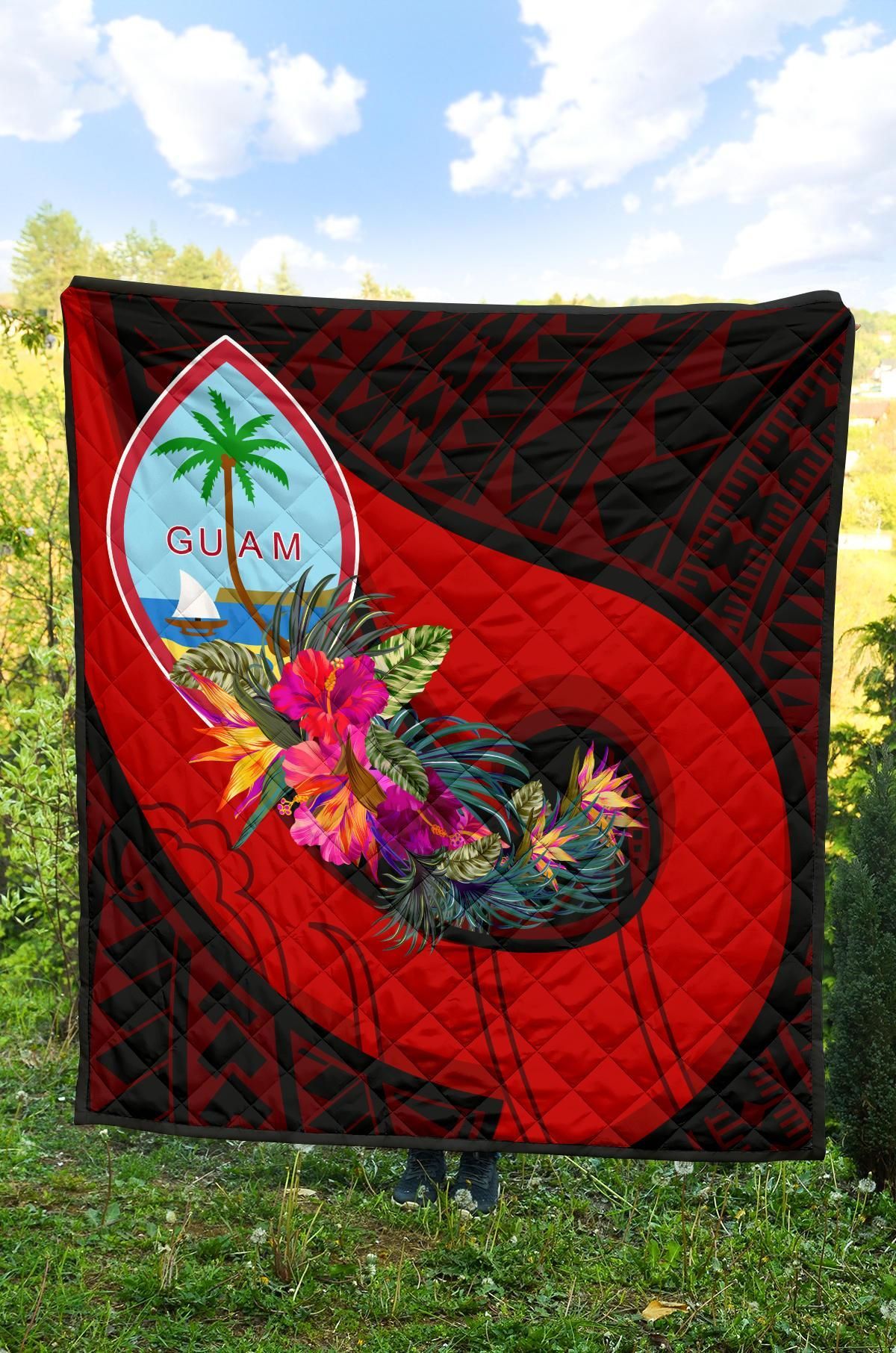 Guam Premium Quilt - Polynesian Hook And Hibiscus (Red)