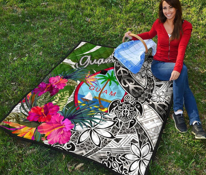 Guam Premium Quilt White - Turtle Plumeria Banana Leaf