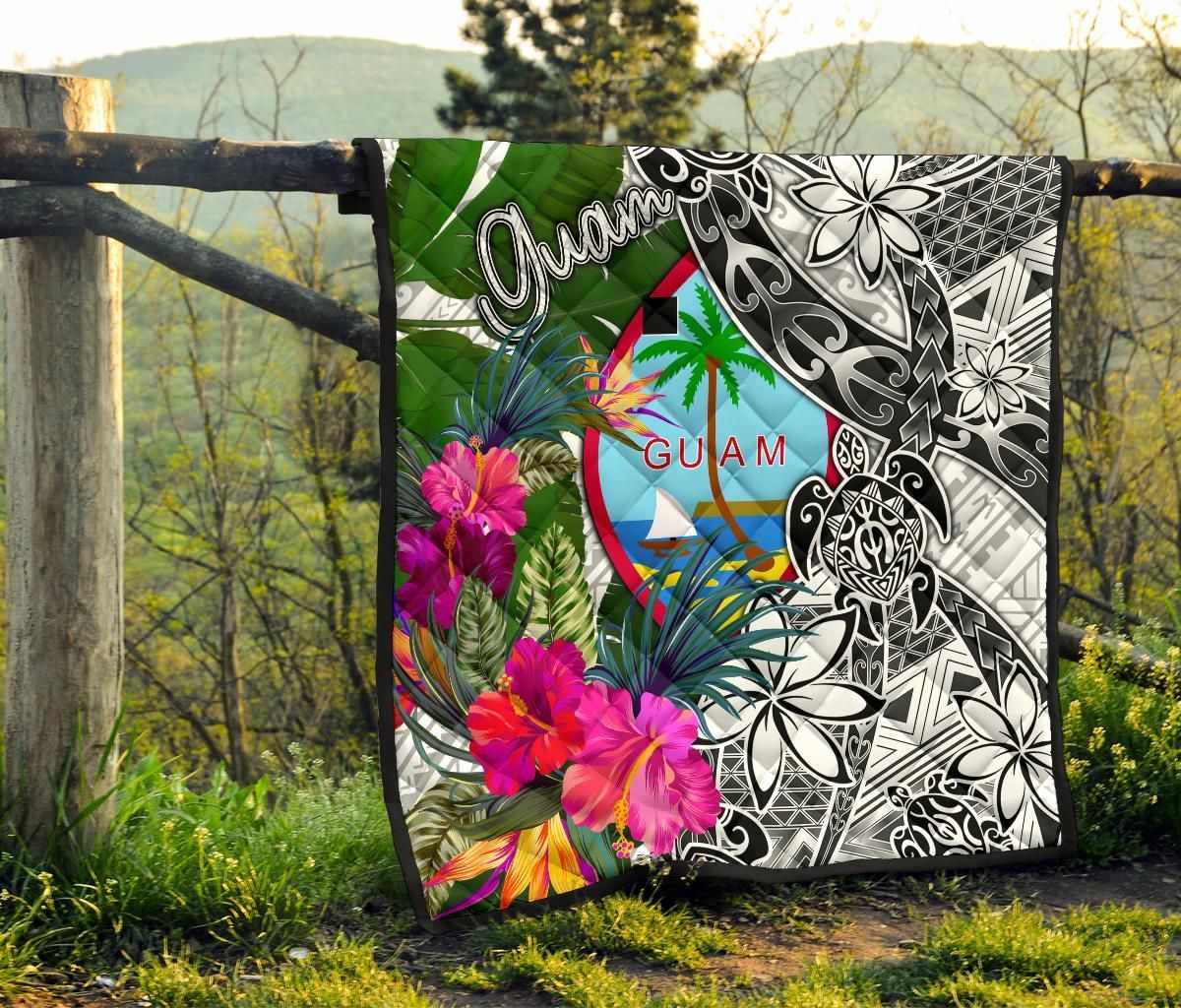 Guam Premium Quilt White - Turtle Plumeria Banana Leaf