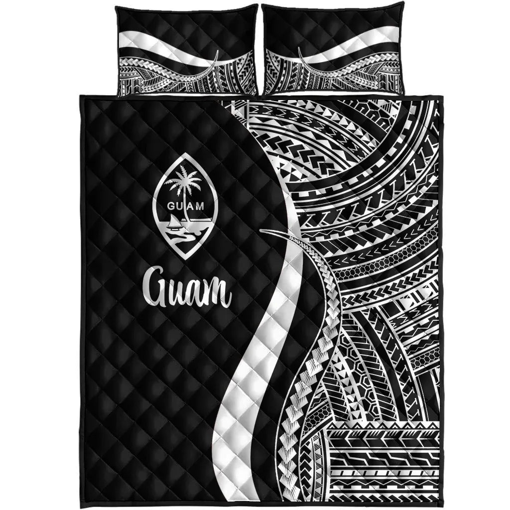 Guam Quilt Bed Set - White Polynesian Tentacle Tribal Pattern