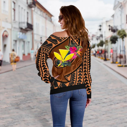 Hawaii Kanaka Maoli Personalised Off Shoulder Sweater - Polynesian Hook And Hibiscus