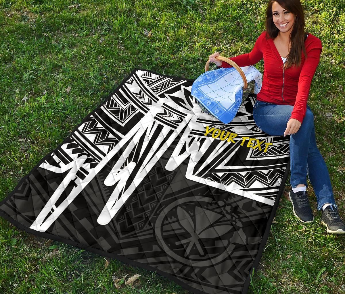 Hawaii Personalised Premium Quilt -  Kanaka Maoli With Polynesian Pattern In Heartbeat Style (Black,White)