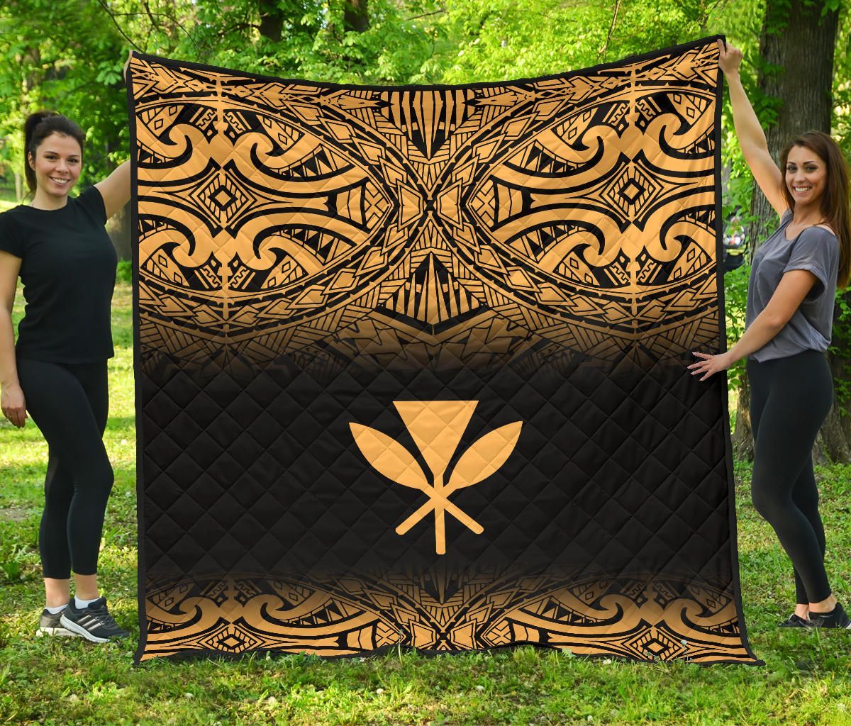 Hawaii Premium Quilt - Gold Kanaka Maoli Polynesian Tattoo & Black Frog