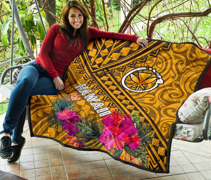 Hawaii Premium Quilt - Kanaka Maoli With Hibiscus On Polynesian Patterns (Yellow)