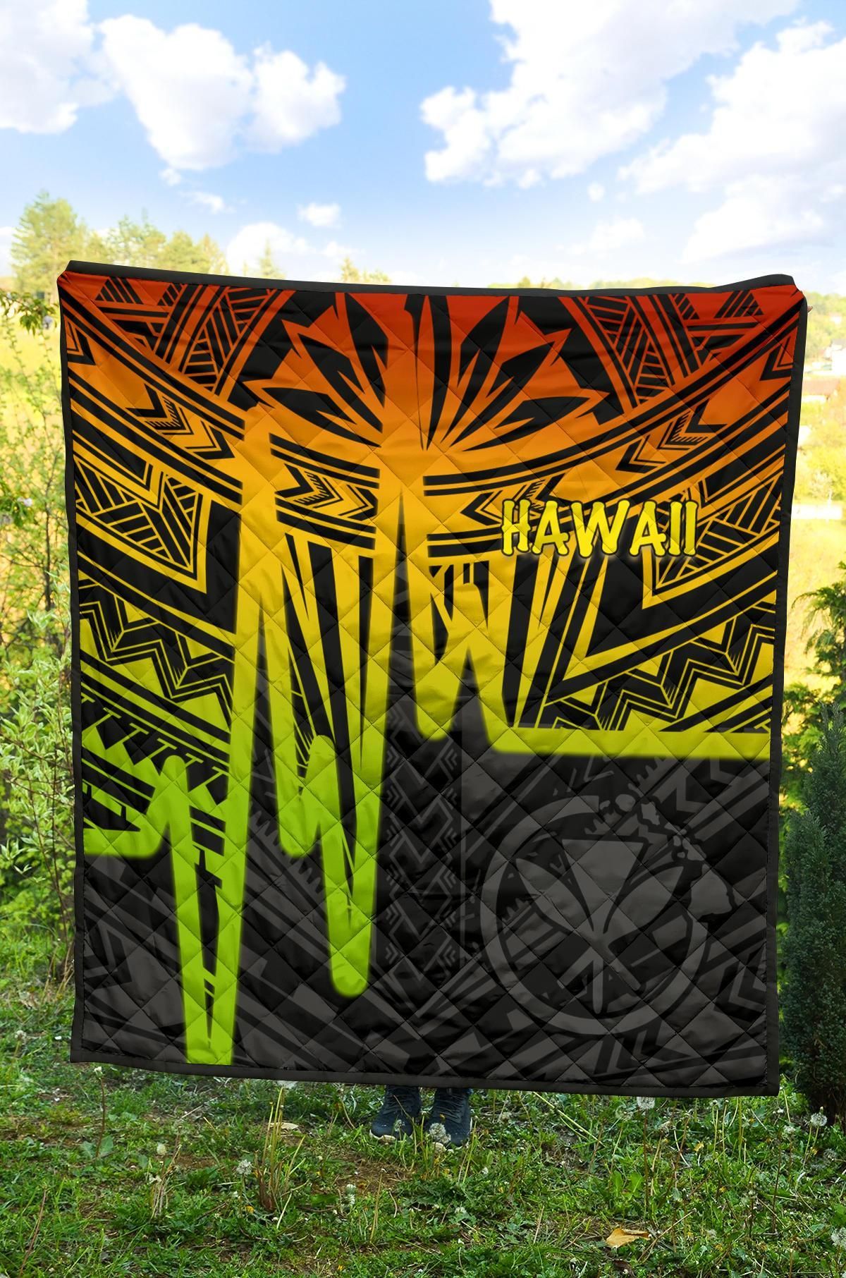 Hawaii Premium Quilt -  Kanaka Maoli With Polynesian Pattern In Heartbeat Style (Reggae)