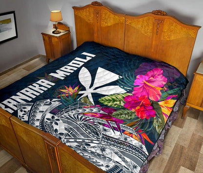 Hawaii Premium Quilt - Polynesian Hibiscus with Summer Vibes