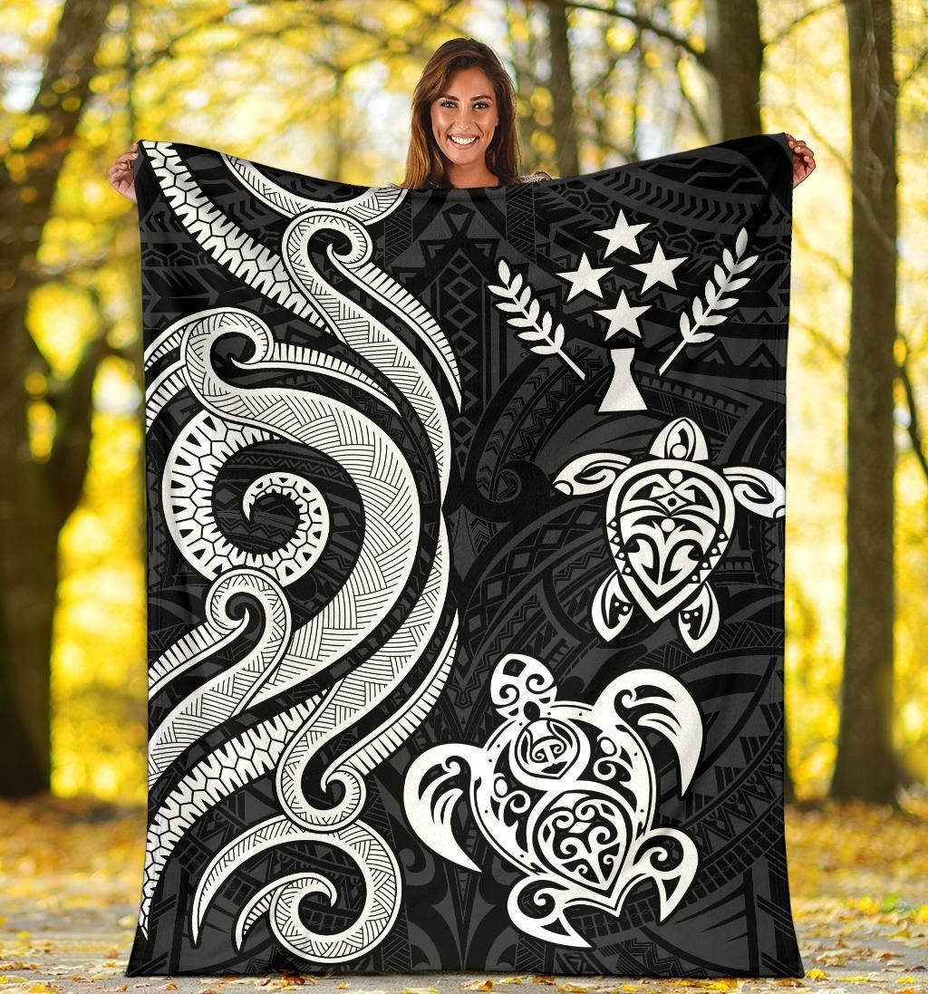 Kosrae Micronesian Premium Blanket - White Tentacle Turtle
