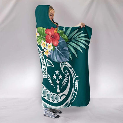 Kosrae Polynesian Hooded Blanket - Summer Plumeria (Turquoise)