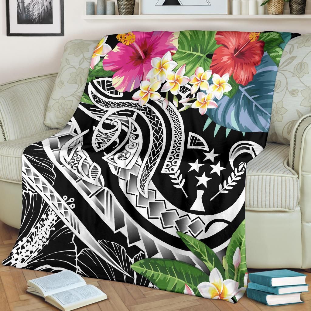 Kosrae Polynesian Premium Blanket - Summer Plumeria (Black)