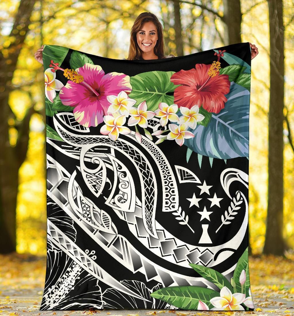 Kosrae Polynesian Premium Blanket - Summer Plumeria (Black)