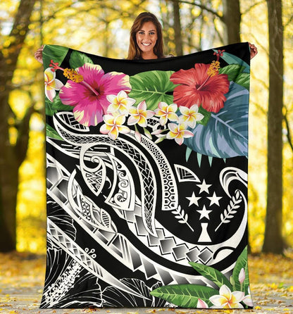 Kosrae Polynesian Premium Blanket - Summer Plumeria (Black)