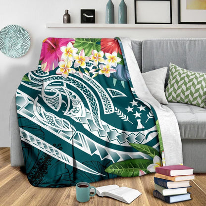 Kosrae Polynesian Premium Blanket - Summer Plumeria (Turquoise)