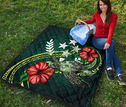Kosrae Polynesian Premium Quilt - Green Turtle Hibiscus