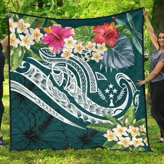 Kosrae Polynesian Premium Quilt - Summer Plumeria (Turquoise)