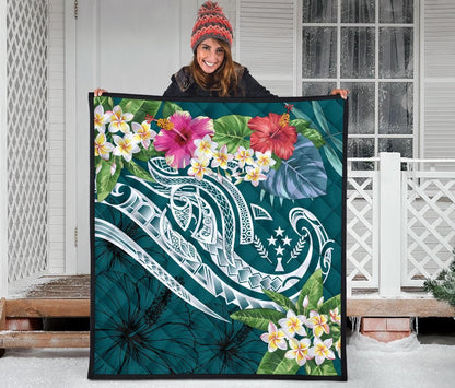 Kosrae Polynesian Premium Quilt - Summer Plumeria (Turquoise)