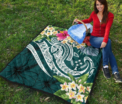 Kosrae Polynesian Premium Quilt - Summer Plumeria (Turquoise)