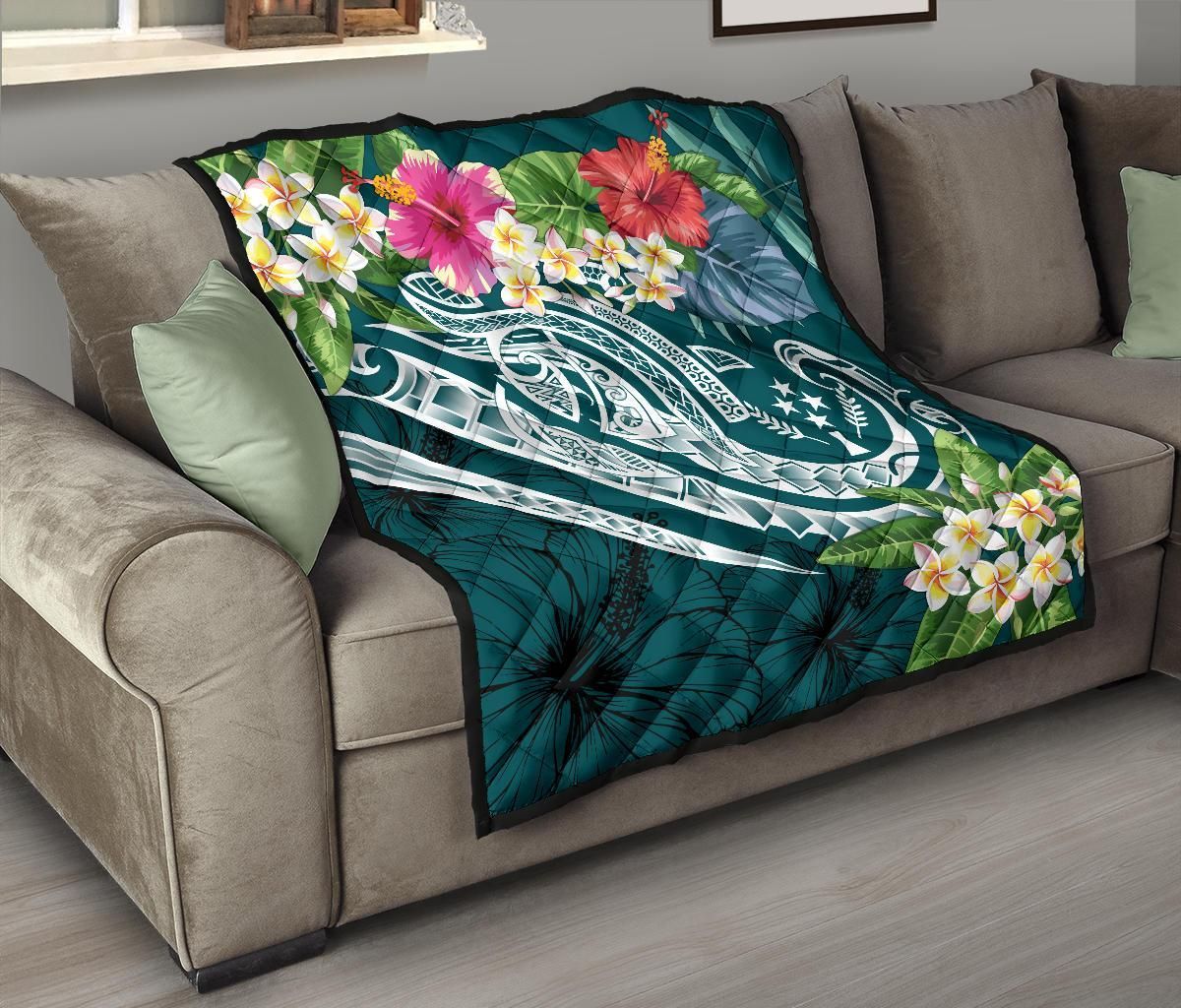 Kosrae Polynesian Premium Quilt - Summer Plumeria (Turquoise)