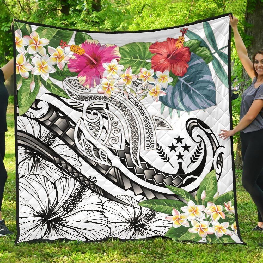 Kosrae Polynesian Premium Quilt - Summer Plumeria (White)