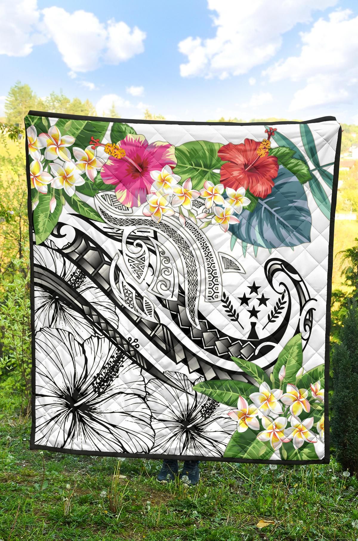 Kosrae Polynesian Premium Quilt - Summer Plumeria (White)