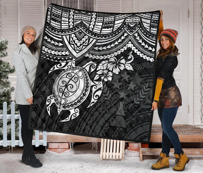 Kosrae Polynesian Premium Quilt - White Turtle
