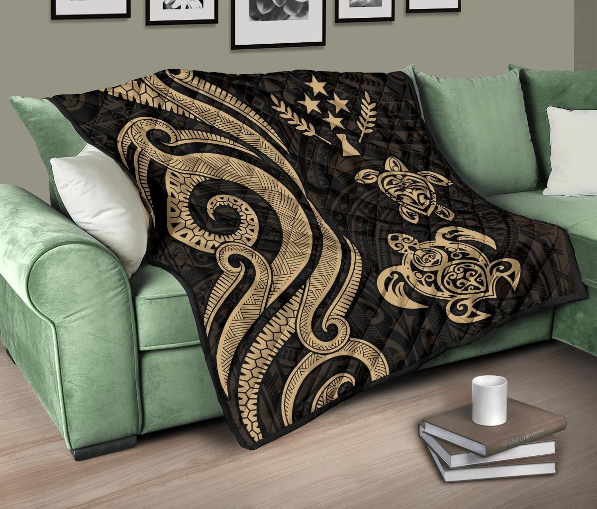 Kosrae Premium Quilt - Gold Tentacle Turtle