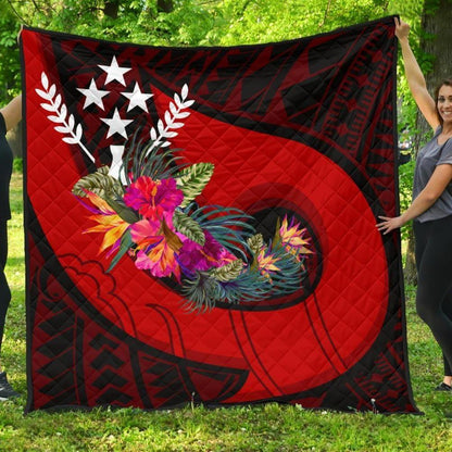 Kosrae Premium Quilt - Polynesian Hook And Hibiscus (Red)